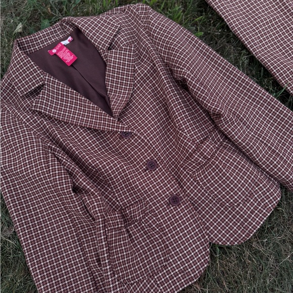 Split Checkered Blazer and Trousers Set - Picture 3 of 11
